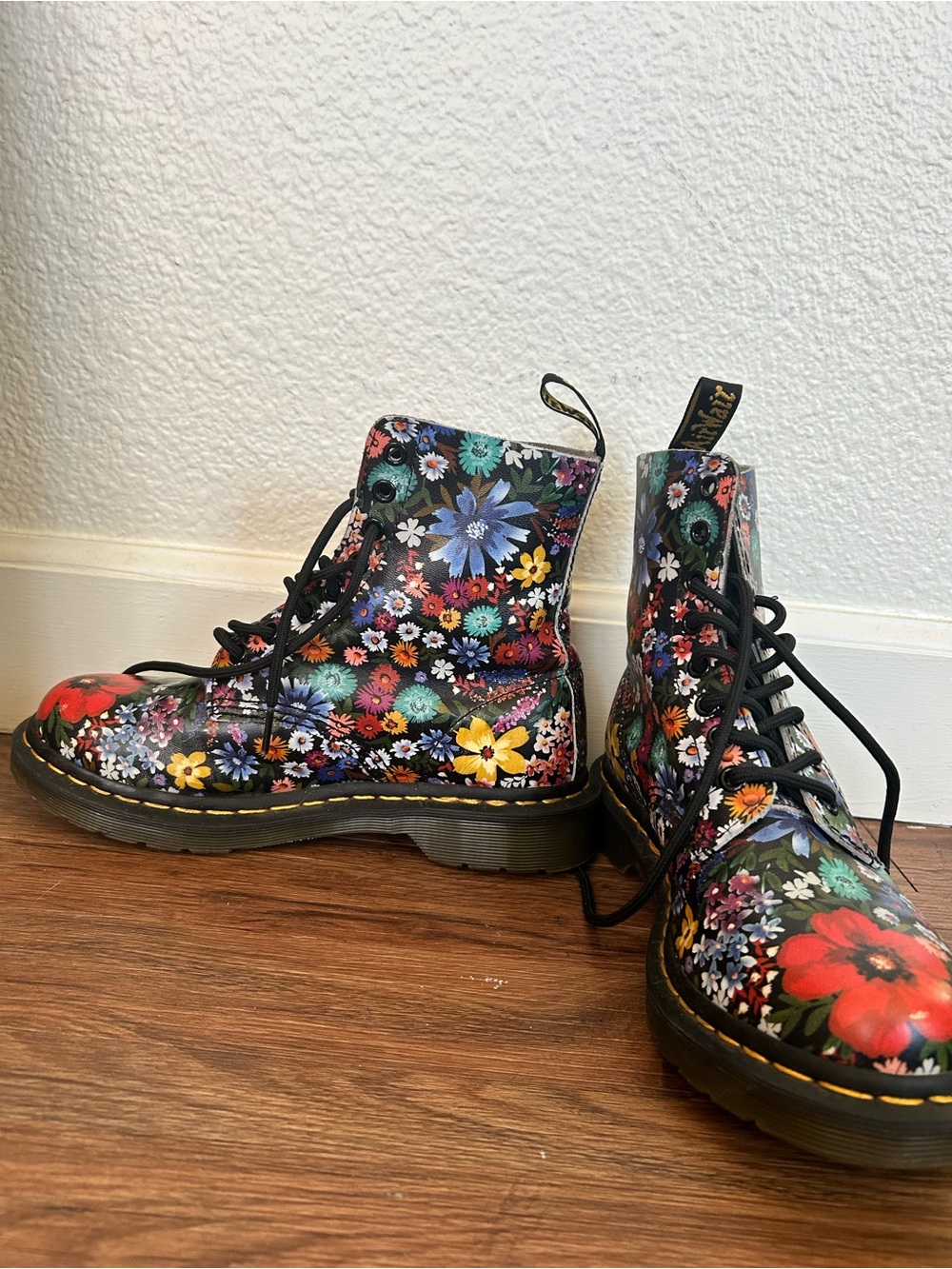 1460 Pascal Dr. Martens Black Floral Leather Multicolor Blooms